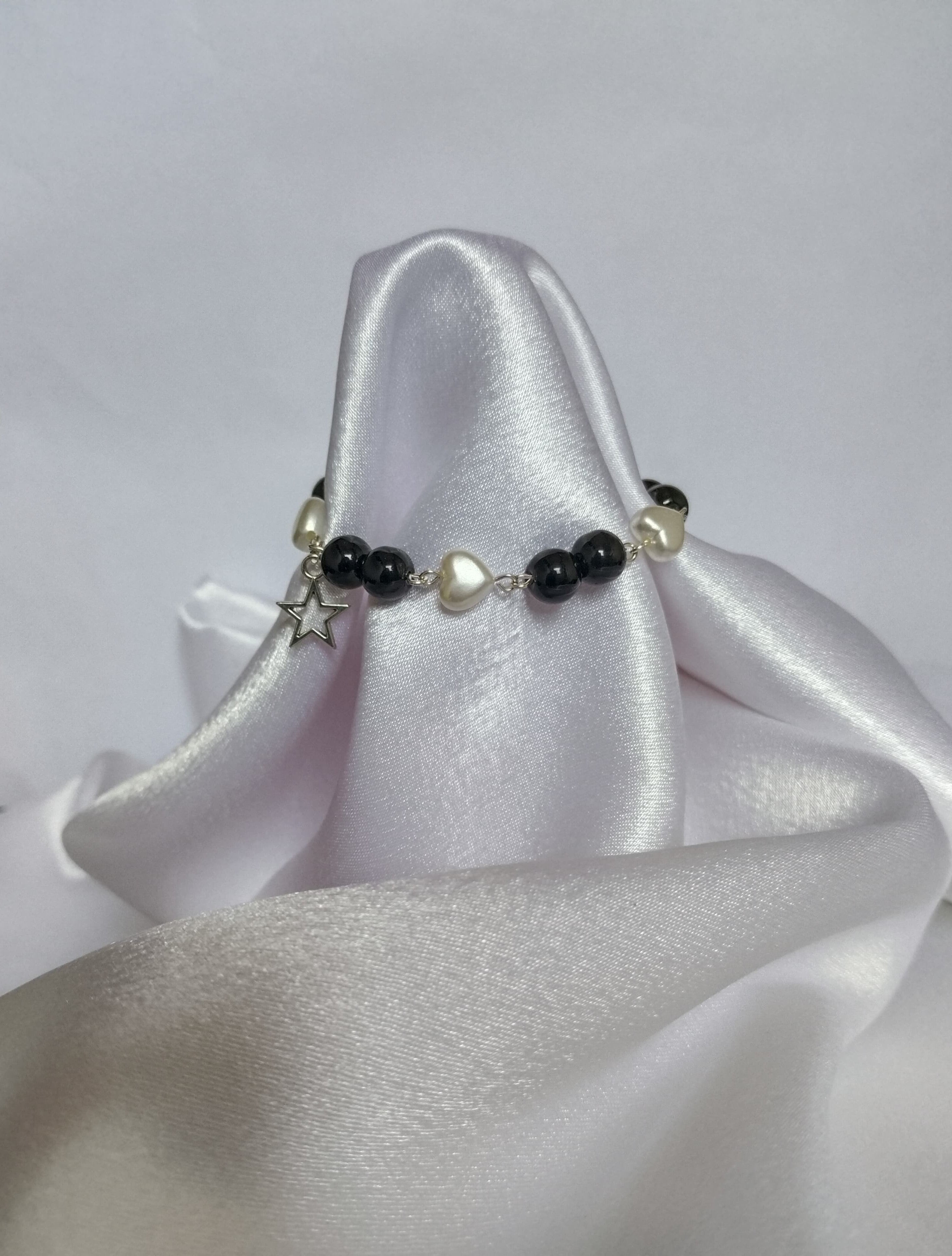 Luna Pearl Black Beaded Bracelet